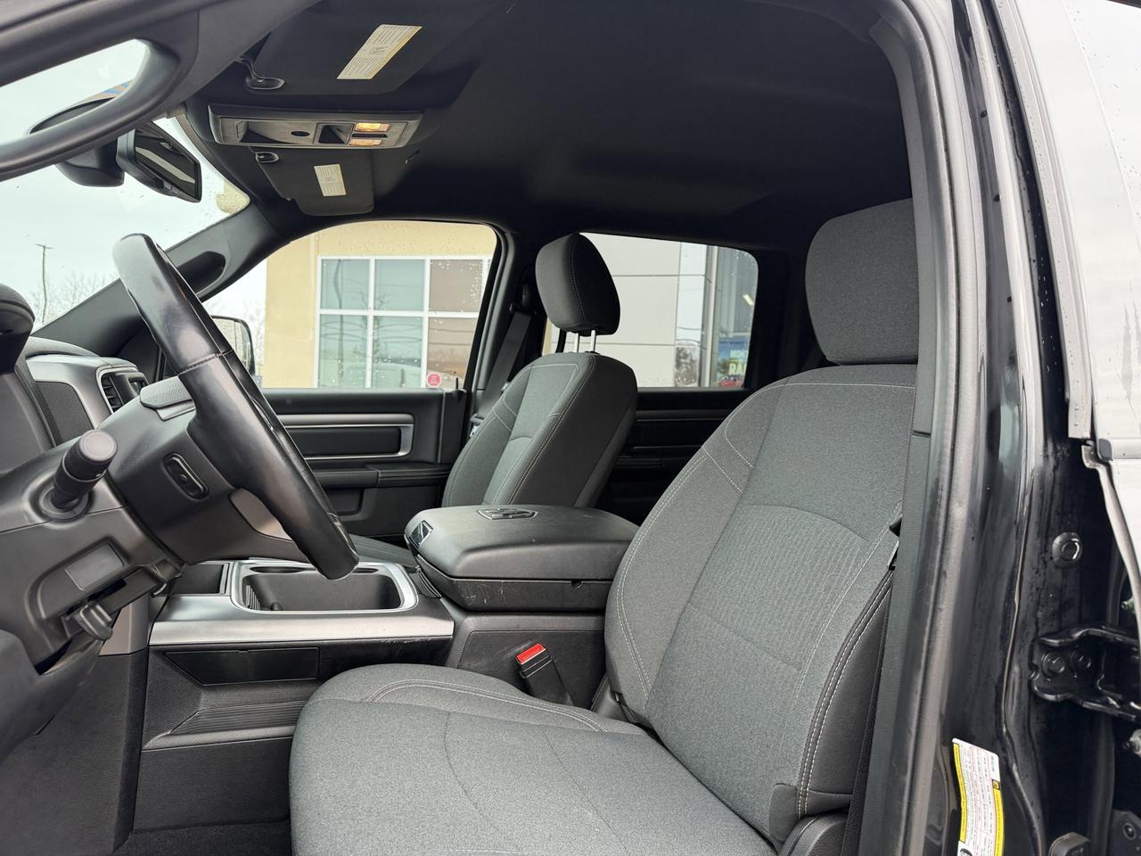2022 Ram 1500 Classic Classic Warlock | V8 HEMI | NAV | Heated Seats | Remote Start | Rearview Camera | Towing Capability Redwater AB