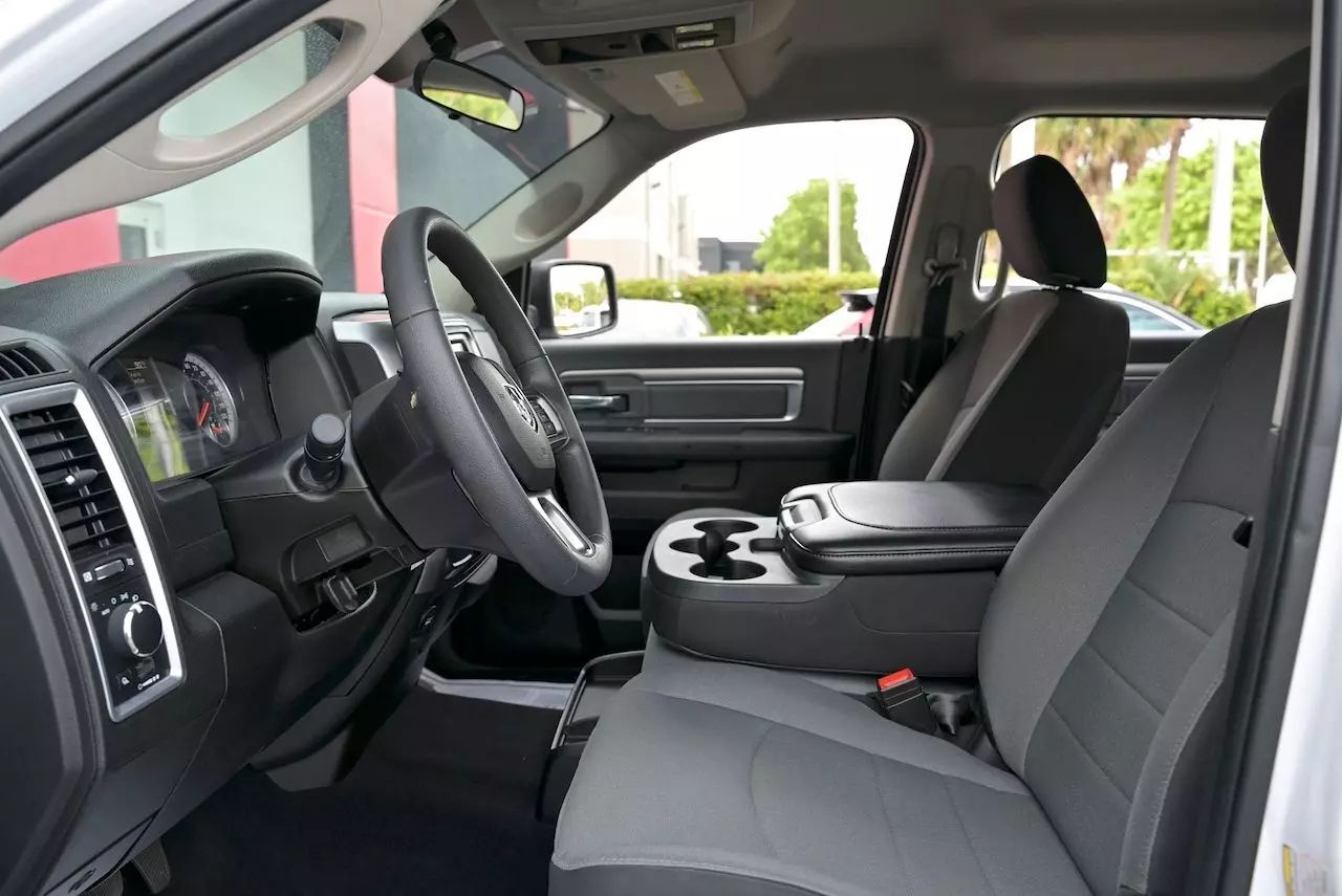 2022 Ram 1500 Classic Crew Cab SLT Pickup 4D 5 1/2 ft Doral FL