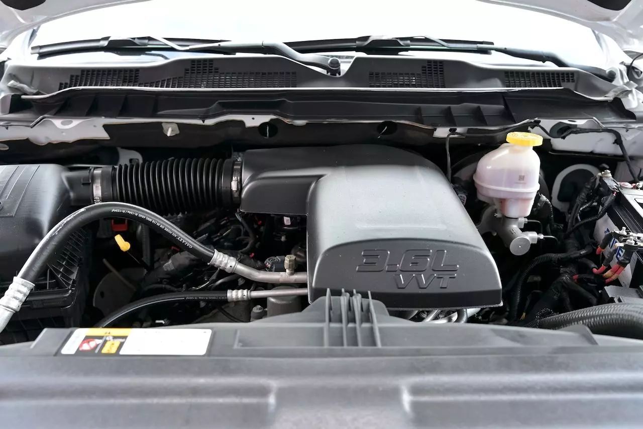 2022 Ram 1500 Classic Crew Cab SLT Pickup 4D 5 1/2 ft Doral FL