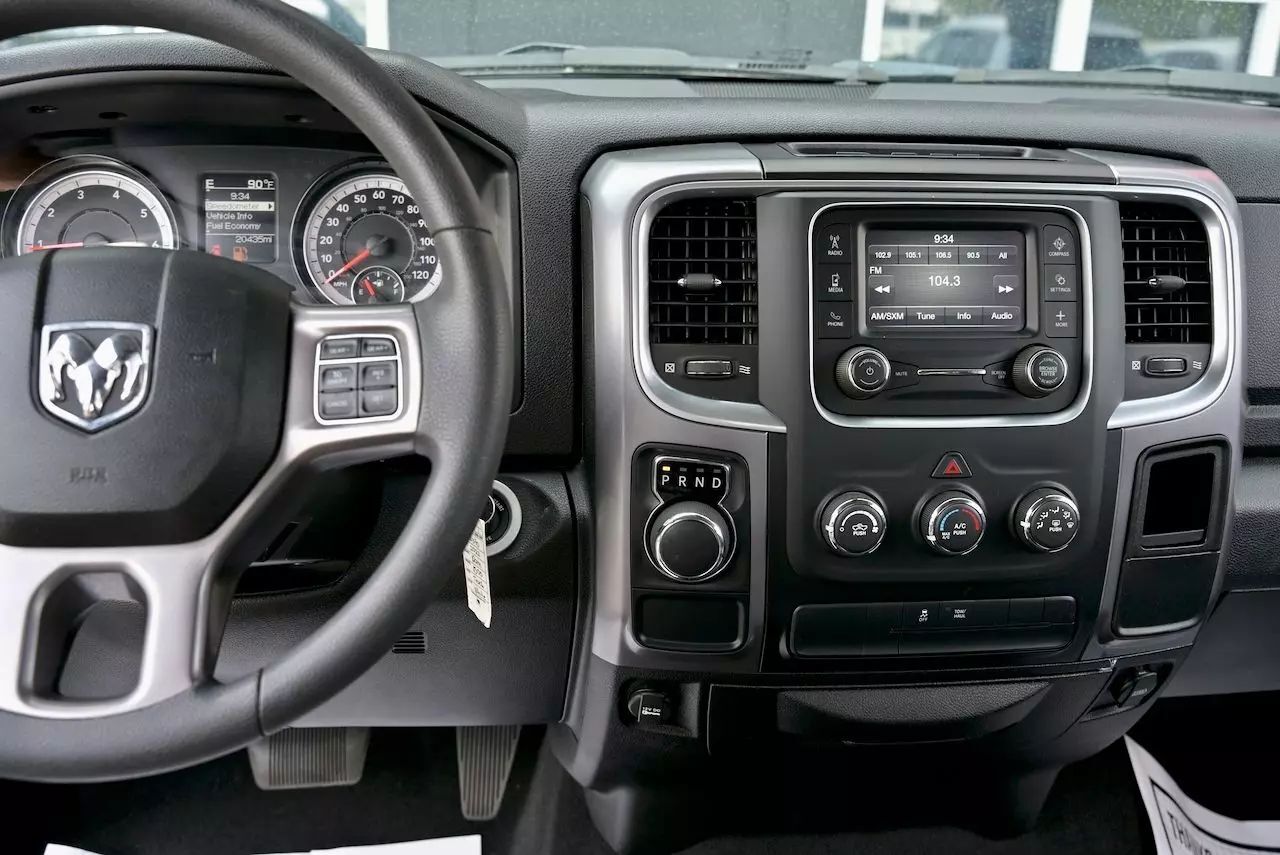 2022 Ram 1500 Classic Crew Cab SLT Pickup 4D 5 1/2 ft Doral FL