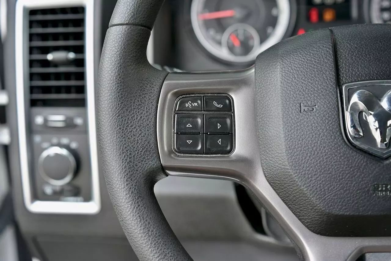 2022 Ram 1500 Classic Crew Cab SLT Pickup 4D 5 1/2 ft Doral FL
