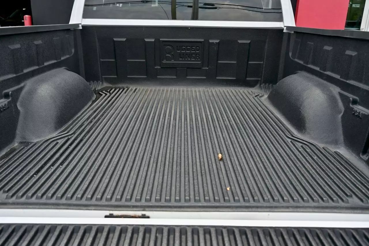 2022 Ram 1500 Classic Crew Cab SLT Pickup 4D 5 1/2 ft Doral FL