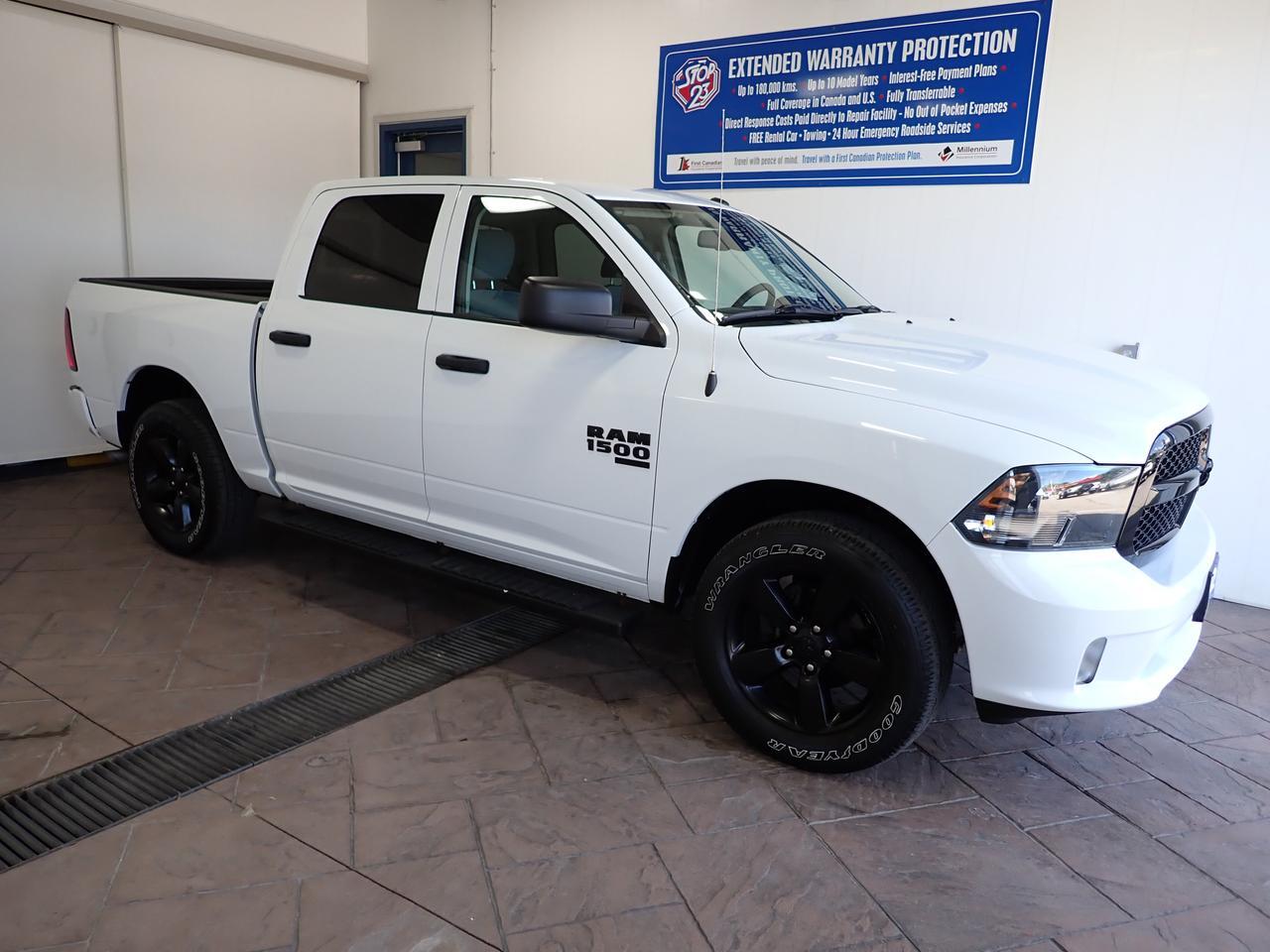 2022 Ram 1500 Classic Express 4WD CREW CAB 5'7" BOX