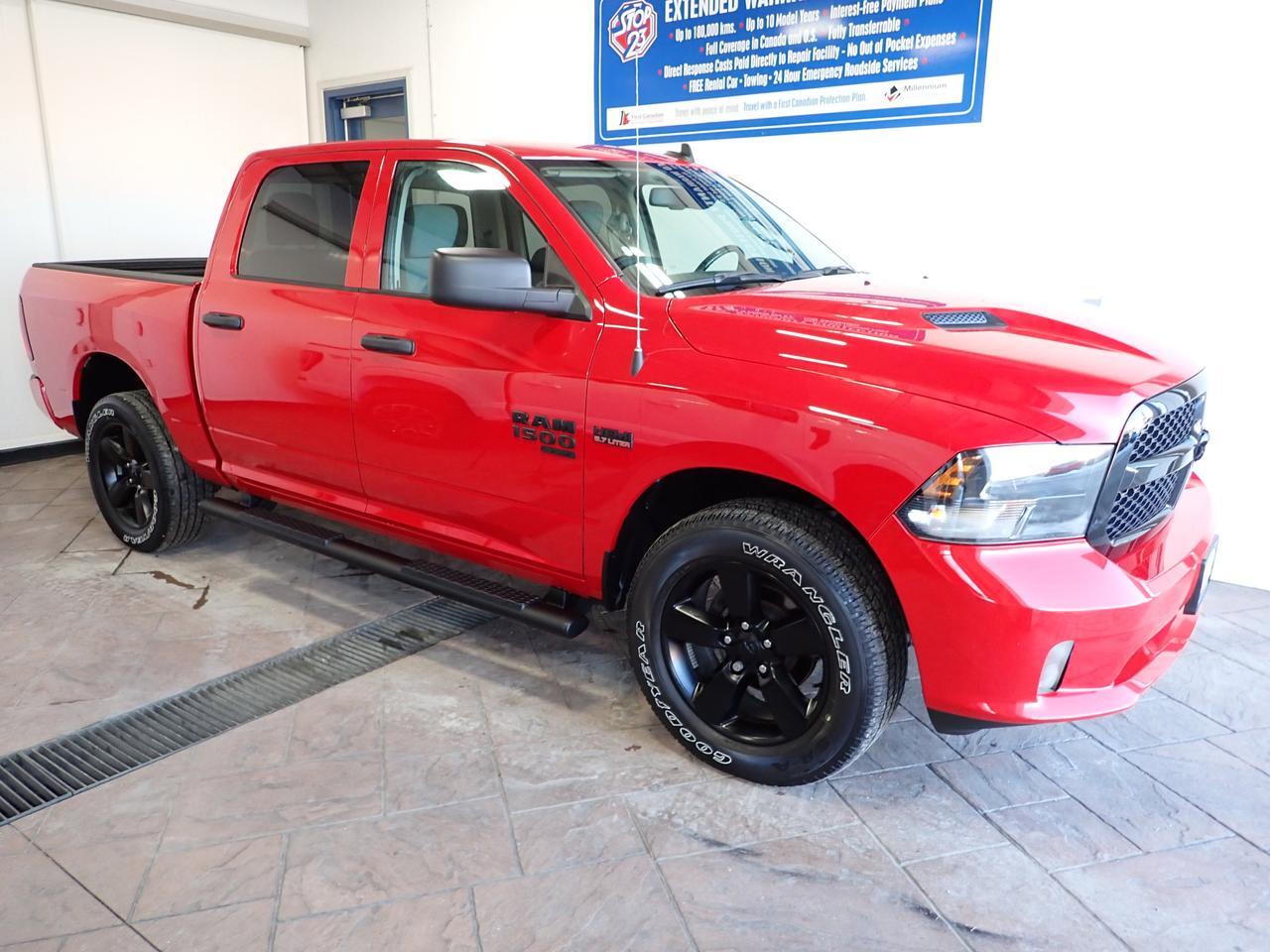 2022 Ram 1500 Classic Express 4WD CREW CAB 5'7" BOX