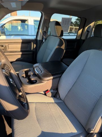 2022 Ram 1500 Classic Express Crew Cab 4x4 5'7 Box Houston TX