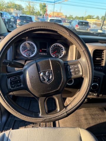 2022 Ram 1500 Classic Express Crew Cab 4x4 5'7 Box Houston TX