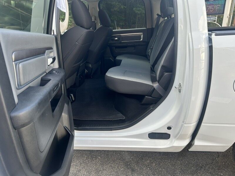 2022 Ram 1500 Classic SLT photo 23