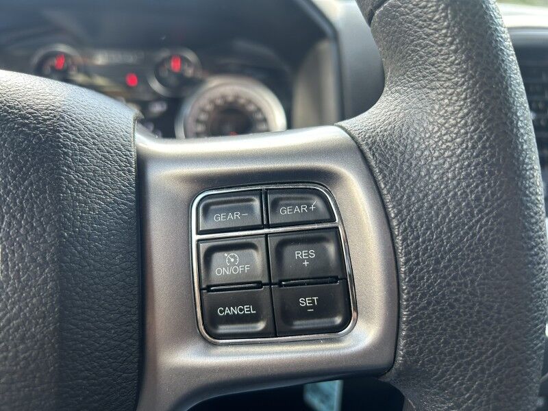 2022 Ram 1500 Classic SLT photo 12
