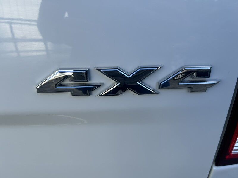 2022 Ram 1500 Classic SLT photo 31