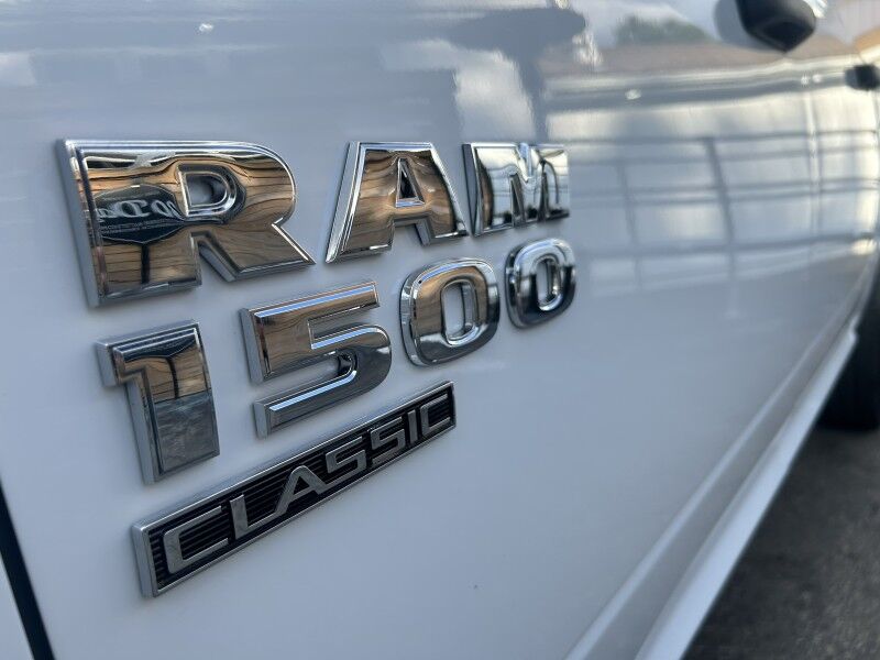 2022 Ram 1500 Classic SLT photo 33