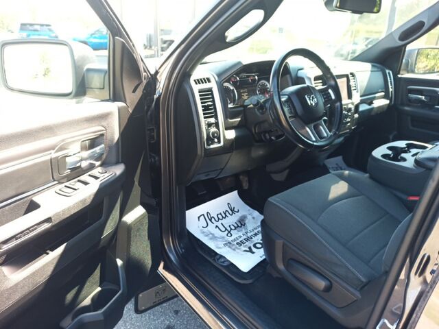 2022 Ram 1500 Classic SLT  - Aluminum Wheels -  Fog Lamps 100 Mile House BC