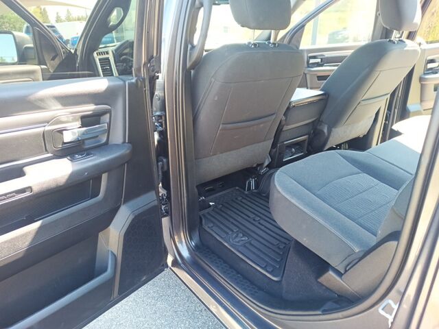 2022 Ram 1500 Classic SLT  - Aluminum Wheels -  Fog Lamps 100 Mile House BC