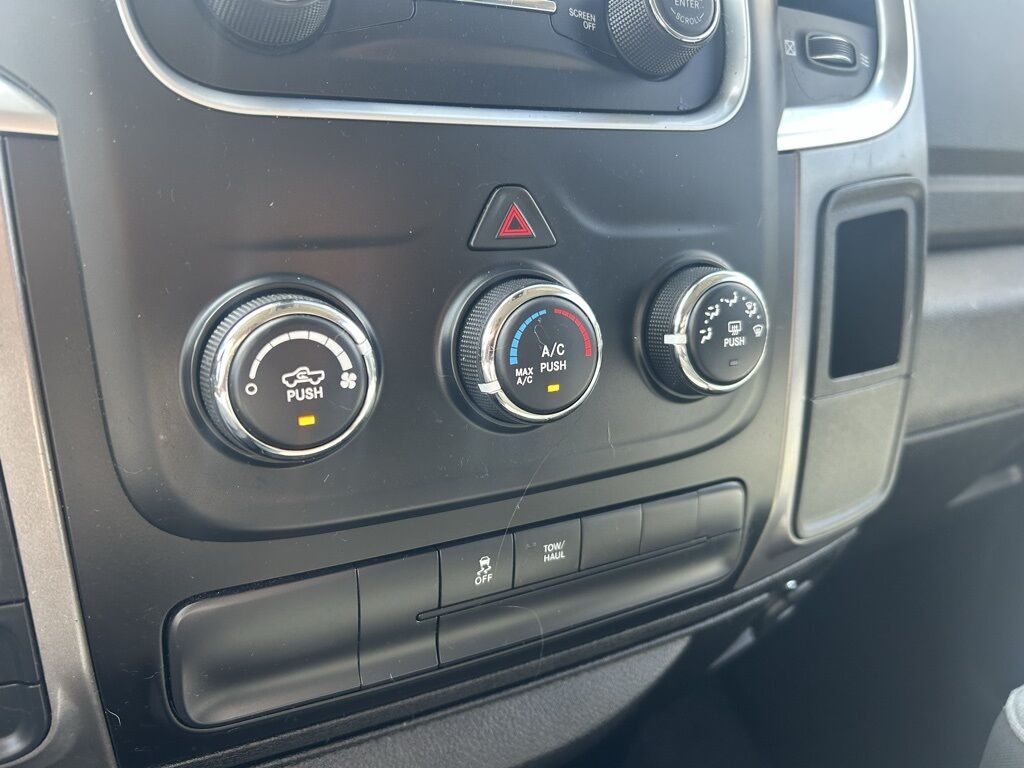 2022 Ram 1500 Classic SLT Crestwood KY
