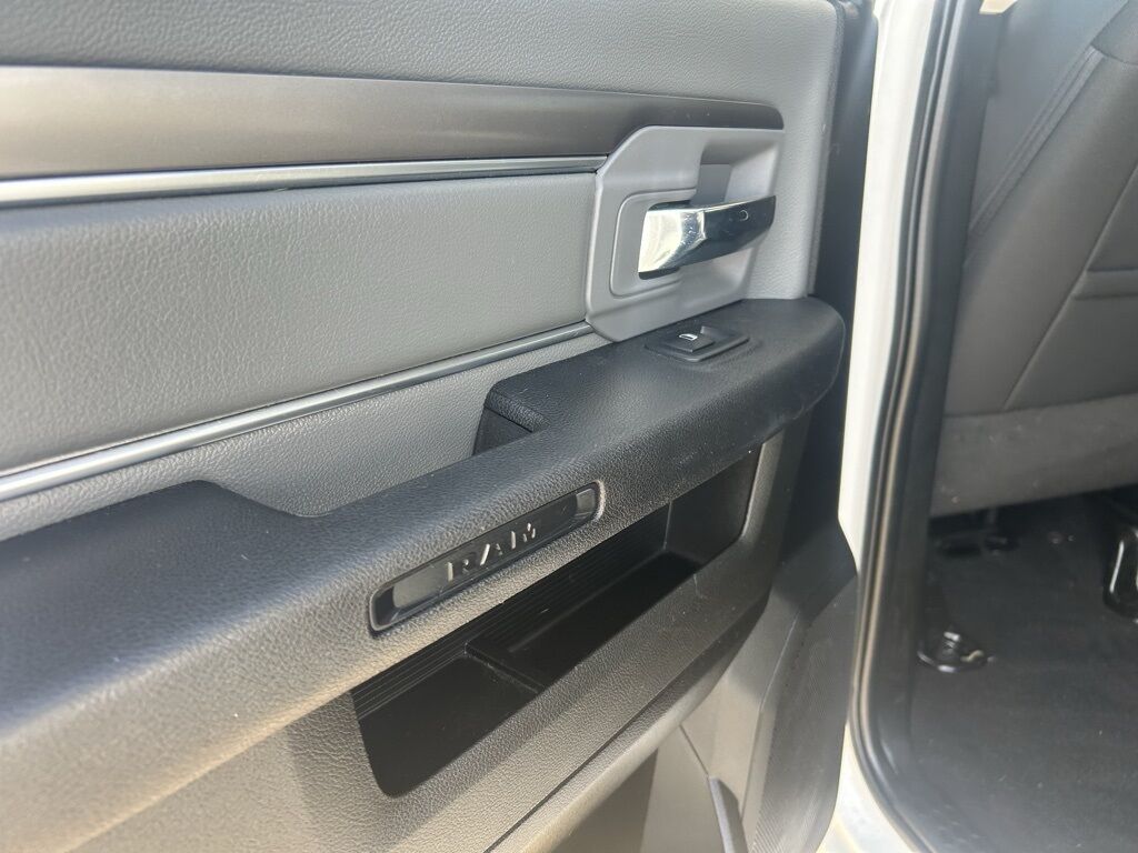 2022 Ram 1500 Classic SLT Crestwood KY