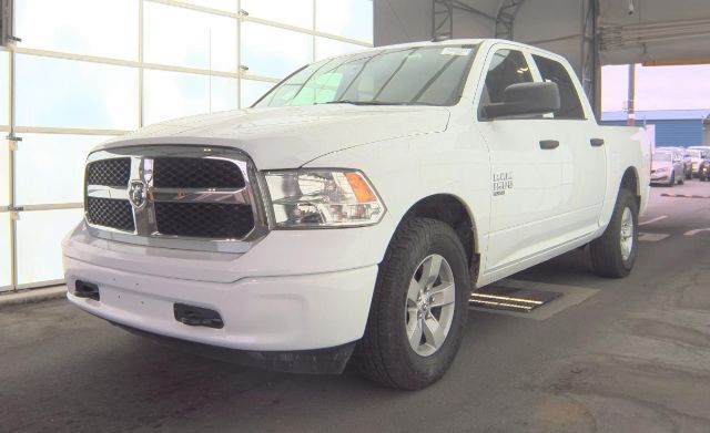 2022 Ram 1500 Classic SLT Crew Cab 4x4 5'7 Box
