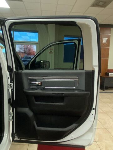 2022 Ram 1500 Classic SLT Crew Cab 4x4 5'7 Box Charlotte NC