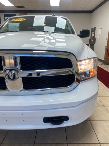 2022 Ram 1500 Classic SLT Crew Cab 4x4 5'7 Box Charlotte NC