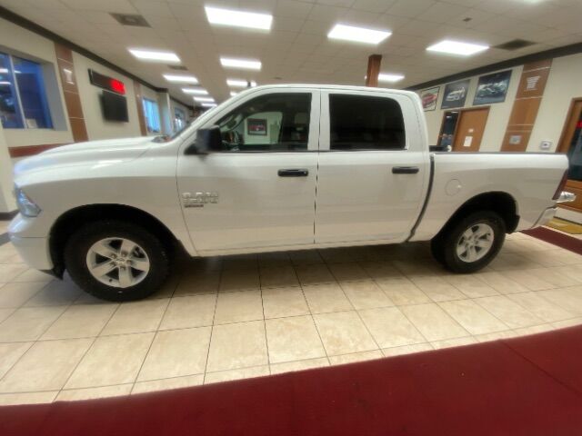 2022 Ram 1500 Classic SLT Crew Cab 4x4 5'7 Box Charlotte NC