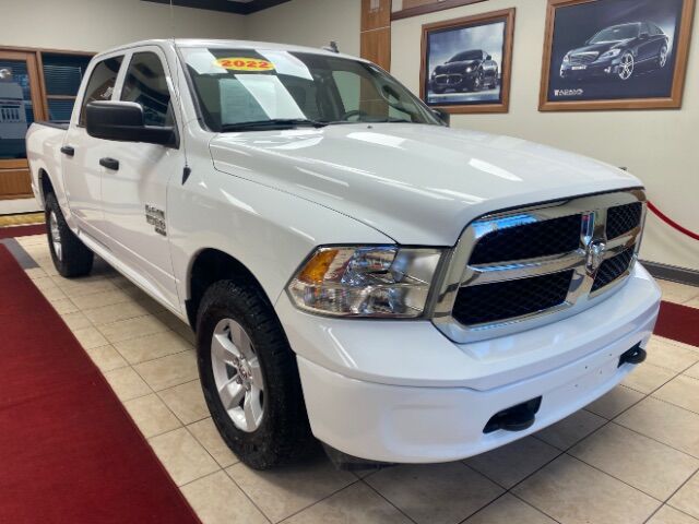 2022 Ram 1500 Classic SLT Crew Cab 4x4 5'7 Box Charlotte NC