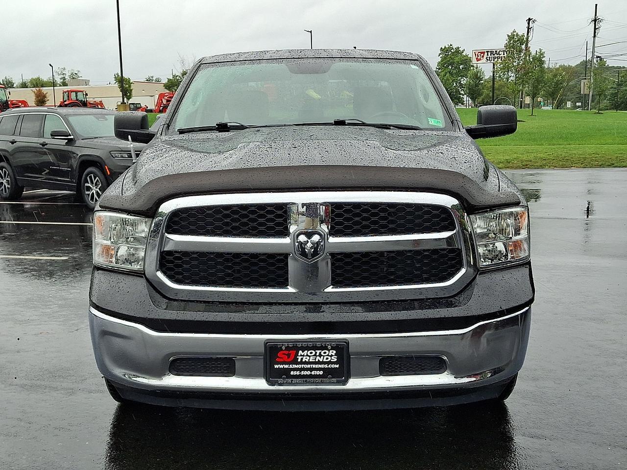 2022 Ram 1500 Classic SLT Crew Cab 4x4 5'7" Box