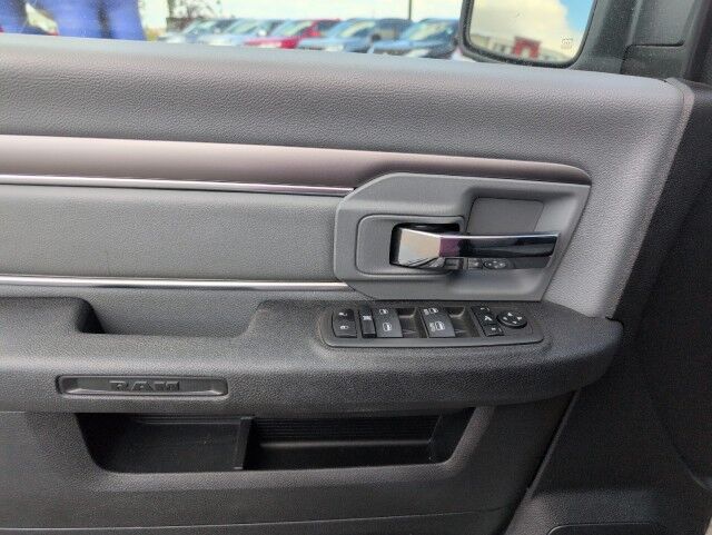 2022 Ram 1500 Classic SLT Whitecourt AB