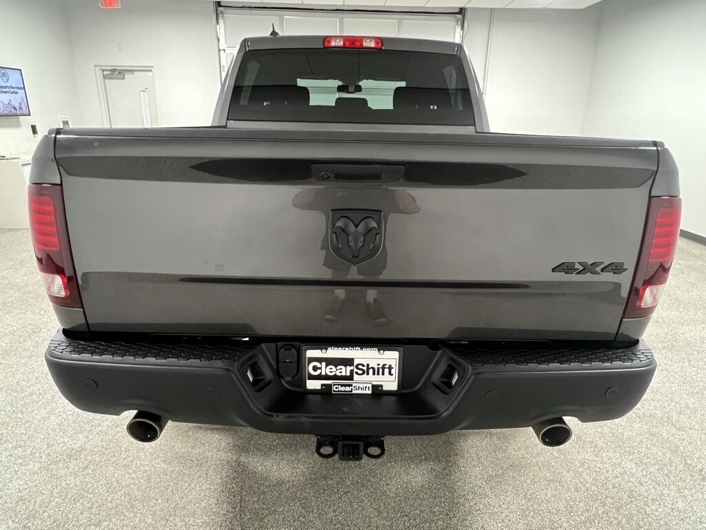 2022 Ram 1500 Classic Warlock photo 10