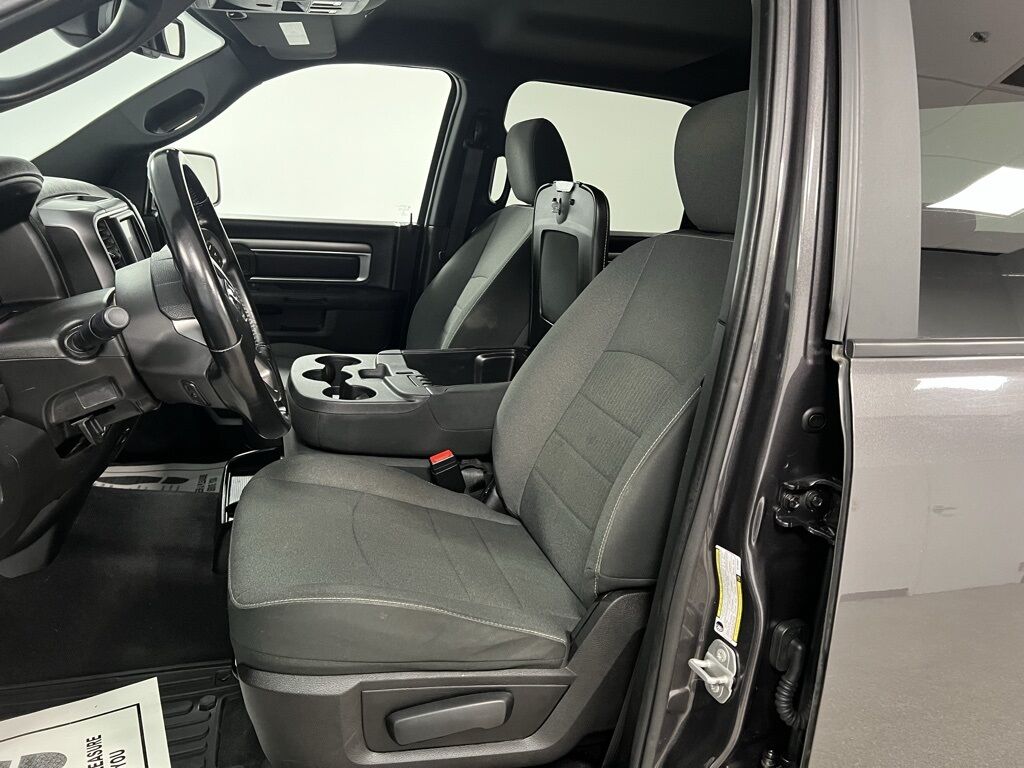 2022 Ram 1500 Classic Warlock photo 22