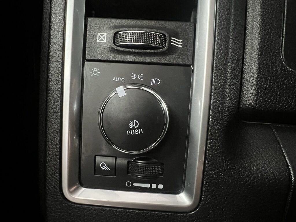 2022 Ram 1500 Classic Warlock photo 31
