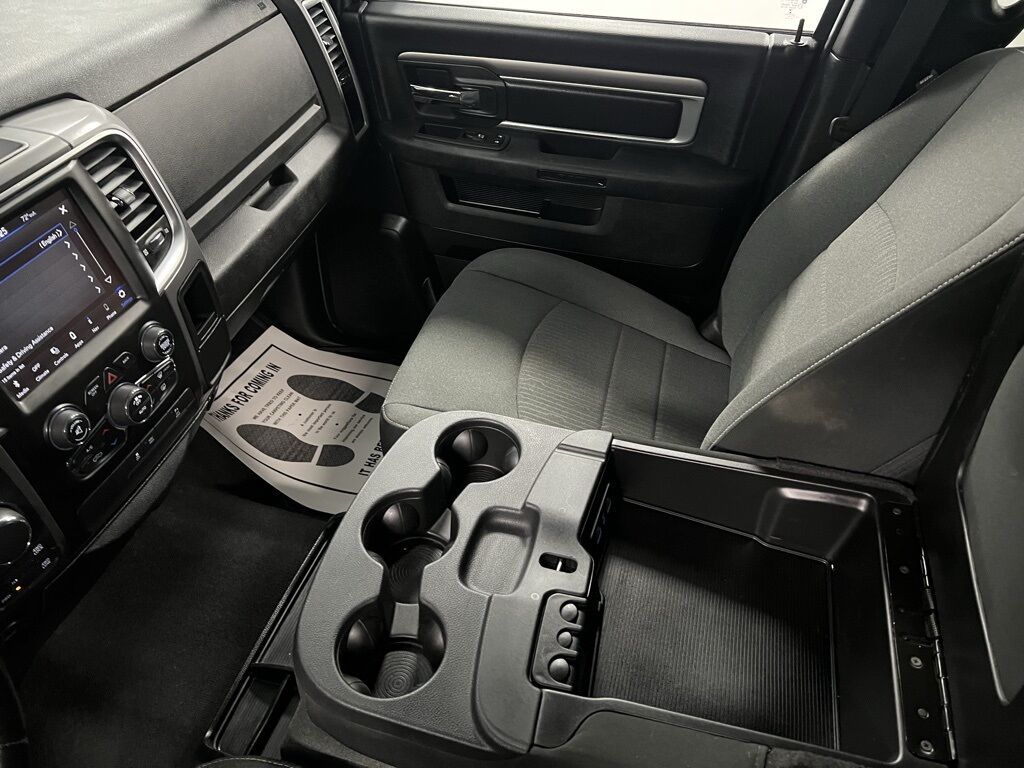 2022 Ram 1500 Classic Warlock photo 37
