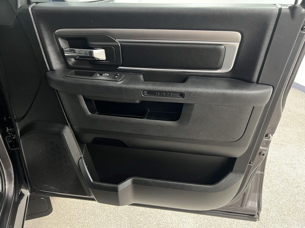 2022 Ram 1500 Classic Warlock photo 49
