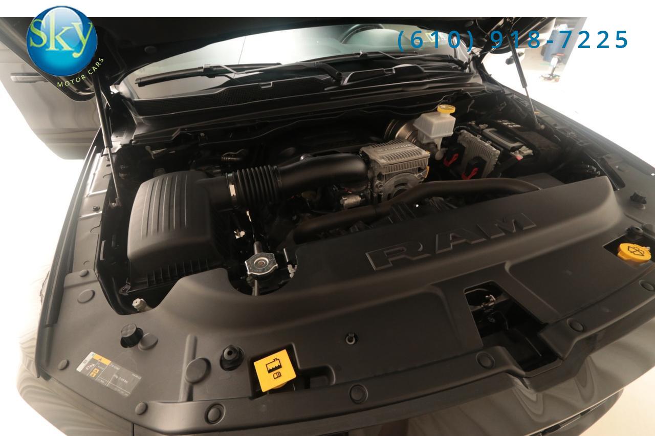 2022 Ram 1500 Crew Cab 4WD Big Horn BLACK WIDOW West Chester PA