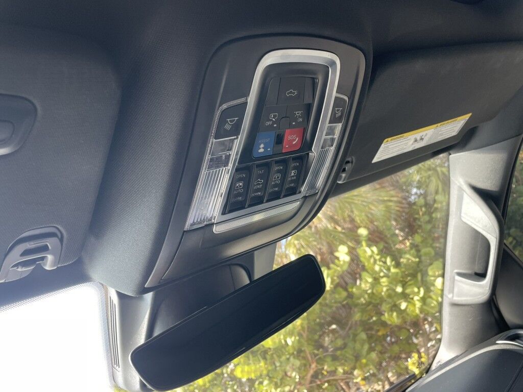 2022 Ram 1500 LARAMIE 2 PKG~NIGHT EDITION~LIFT KIT~POWER RUNNING BOARDS~DUAL P Sarasota FL