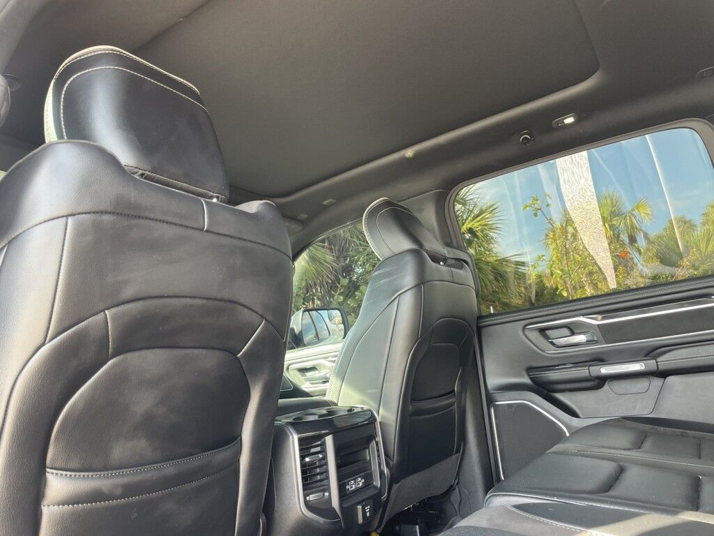 2022 Ram 1500 LARAMIE 2 PKG~NIGHT EDITION~LIFT KIT~POWER RUNNING BOARDS~DUAL P Sarasota FL