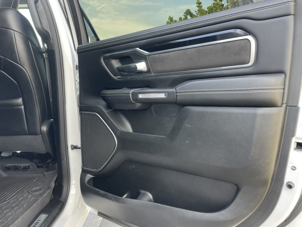 2022 Ram 1500 LARAMIE 2 PKG~NIGHT EDITION~LIFT KIT~POWER RUNNING BOARDS~DUAL P Sarasota FL