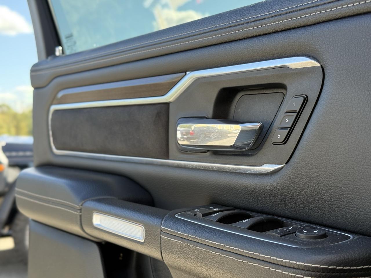 2022 Ram 1500 Laramie Crestwood KY