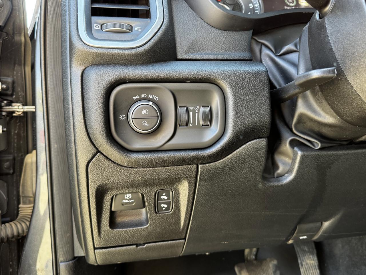 2022 Ram 1500 Laramie Sport Crew Cab 4x4 | HEMI V8 | Rig Ready Ram  | Leather | Backup Camera | Remote Start | NAV Redwater AB