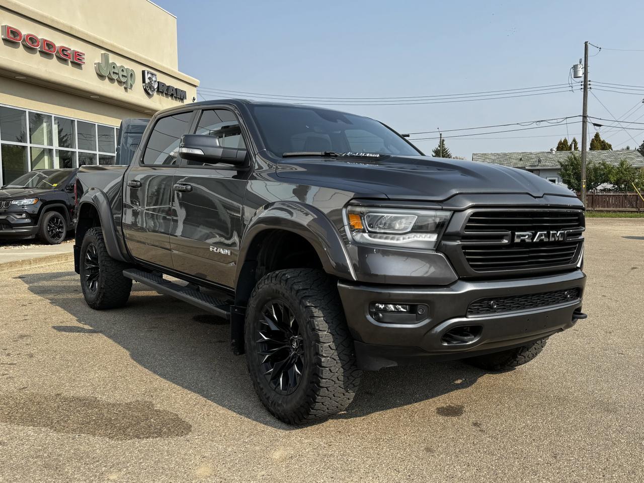 2022 Ram 1500 Laramie Sport Crew Cab 4x4 | HEMI V8 | Rig Ready Ram  | Leather | Backup Camera | Remote Start | NAV Redwater AB