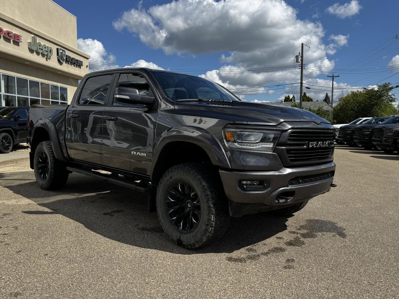 2022 Ram 1500 Laramie Sport Crew Cab 4x4 | HEMI V8 | Rig Ready Ram  | Leather | Backup Camera | Remote Start | NAV Redwater AB