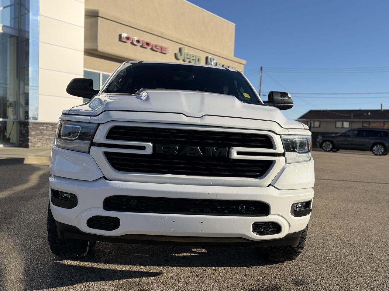 2022 Ram 1500 Laramie Sport Crew Cab 4x4 | Low KMs | HEMI V8 | Leather | Sunroof | NAV Redwater AB