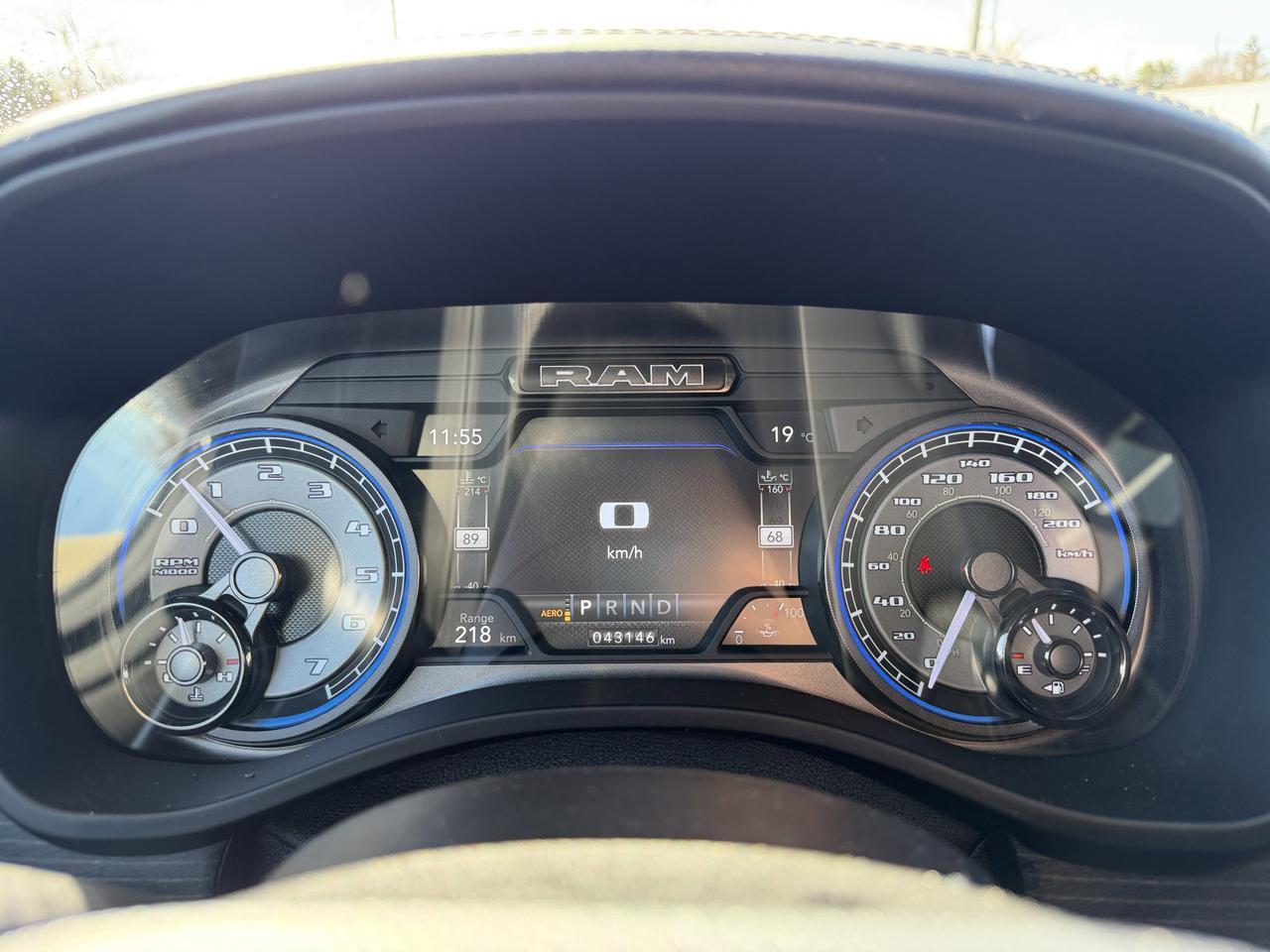 2022 Ram 1500 Limited Crew Cab 4x4 | Low KMs | V8 HEMI | 12IN Touchscreen | NAV | Leather | Heated Vented Seats Redwater AB