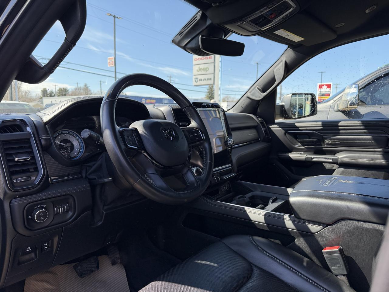 2022 Ram 1500 Limited Crew Cab 4x4 | Low KMs | V8 HEMI | 12IN Touchscreen | NAV | Leather | Heated Vented Seats Redwater AB