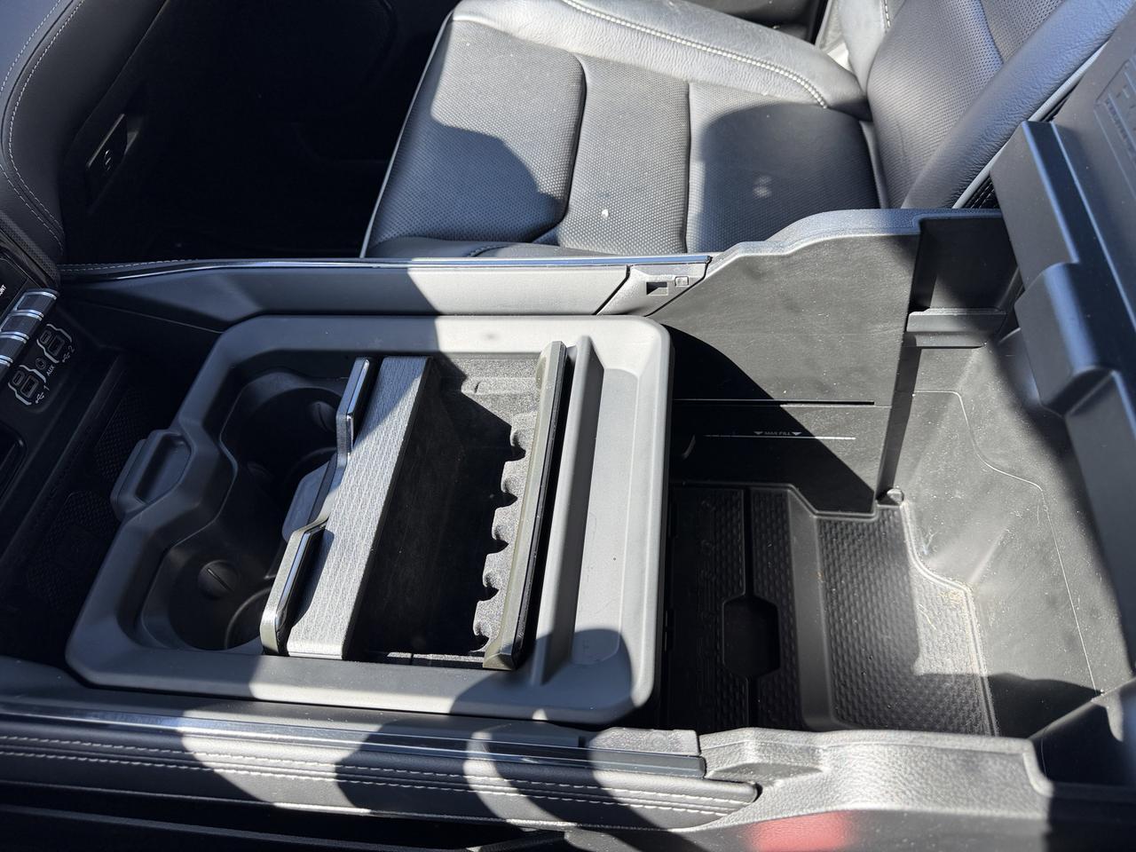2022 Ram 1500 Limited Crew Cab 4x4 | Low KMs | V8 HEMI | 12IN Touchscreen | NAV | Leather | Heated Vented Seats Redwater AB