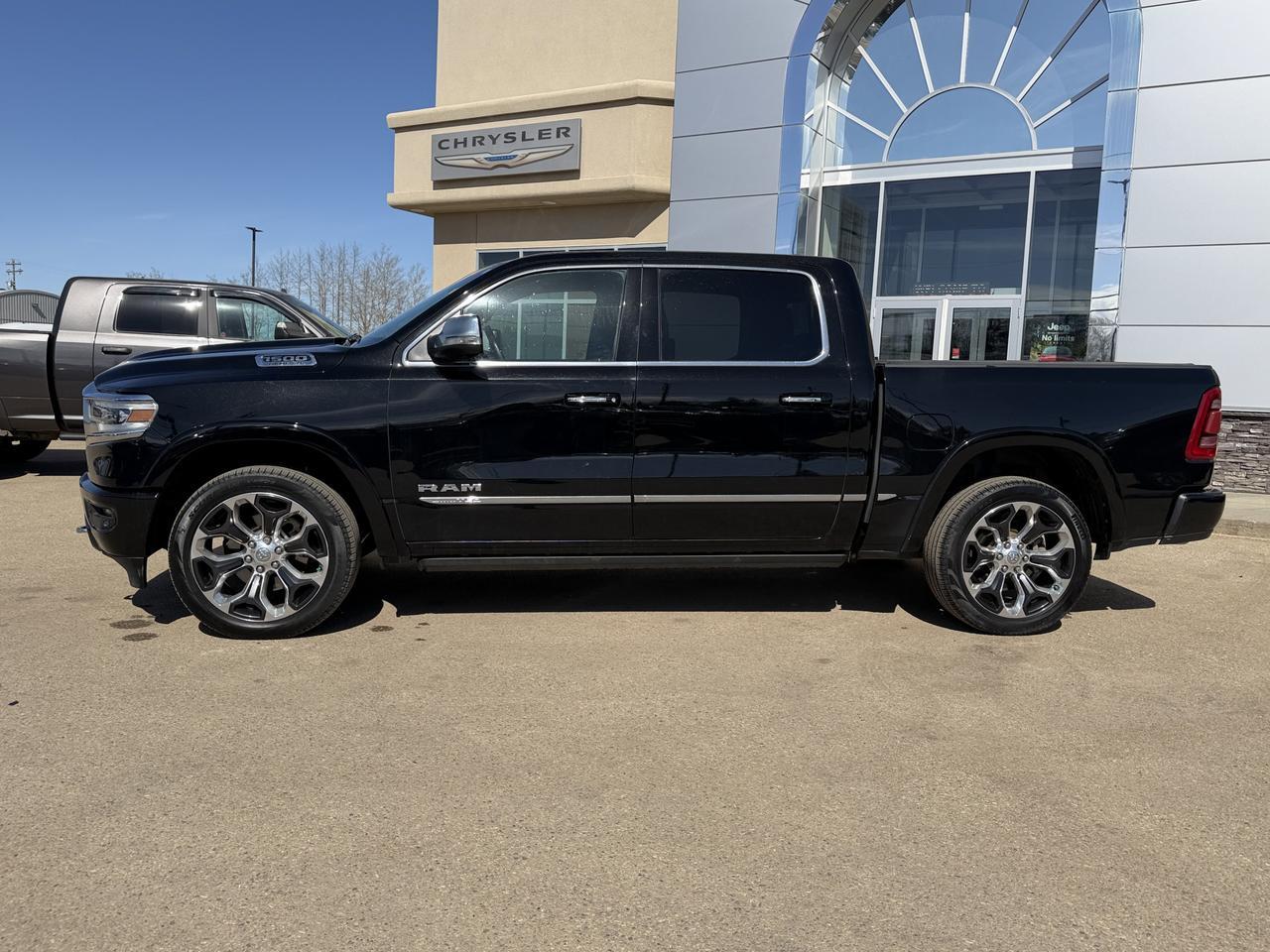 2022 Ram 1500 Limited Crew Cab 4x4 | Low KMs | V8 HEMI | 12IN Touchscreen | NAV | Leather | Heated Vented Seats Redwater AB