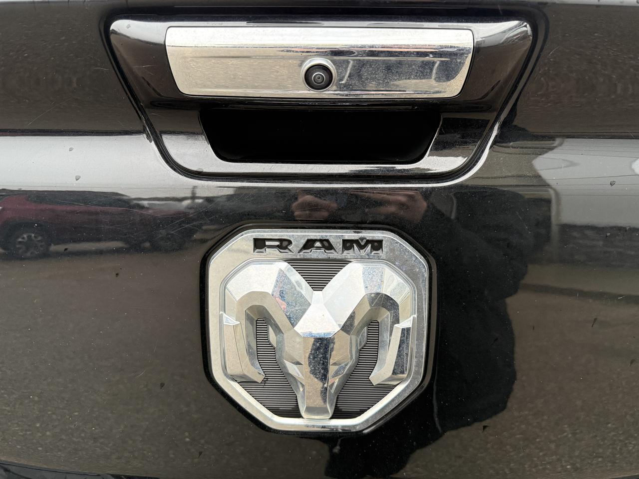 2022 Ram 1500 Limited Longhorn Crew Cab 4x4 | V8 HEMI | 12IN Touchscreen | NAV | Heated Vented Seats | Leather Redwater AB