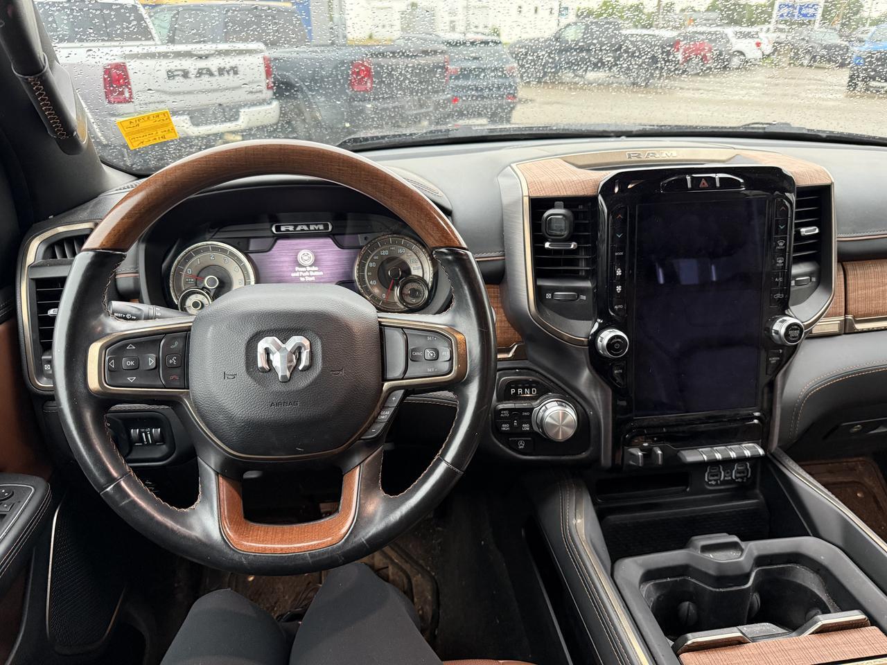 2022 Ram 1500 Limited Longhorn Crew Cab 4x4 | V8 HEMI | 12IN Touchscreen | NAV | Heated Vented Seats | Leather Redwater AB