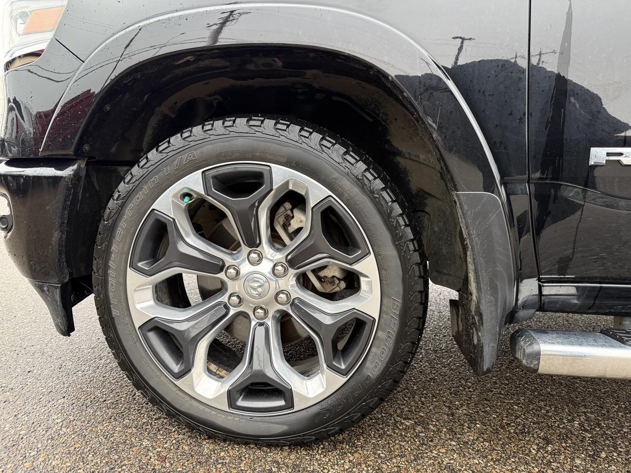 2022 Ram 1500 Limited Longhorn Crew Cab 4x4 | V8 HEMI | 12IN Touchscreen | NAV | Heated Vented Seats | Leather Redwater AB