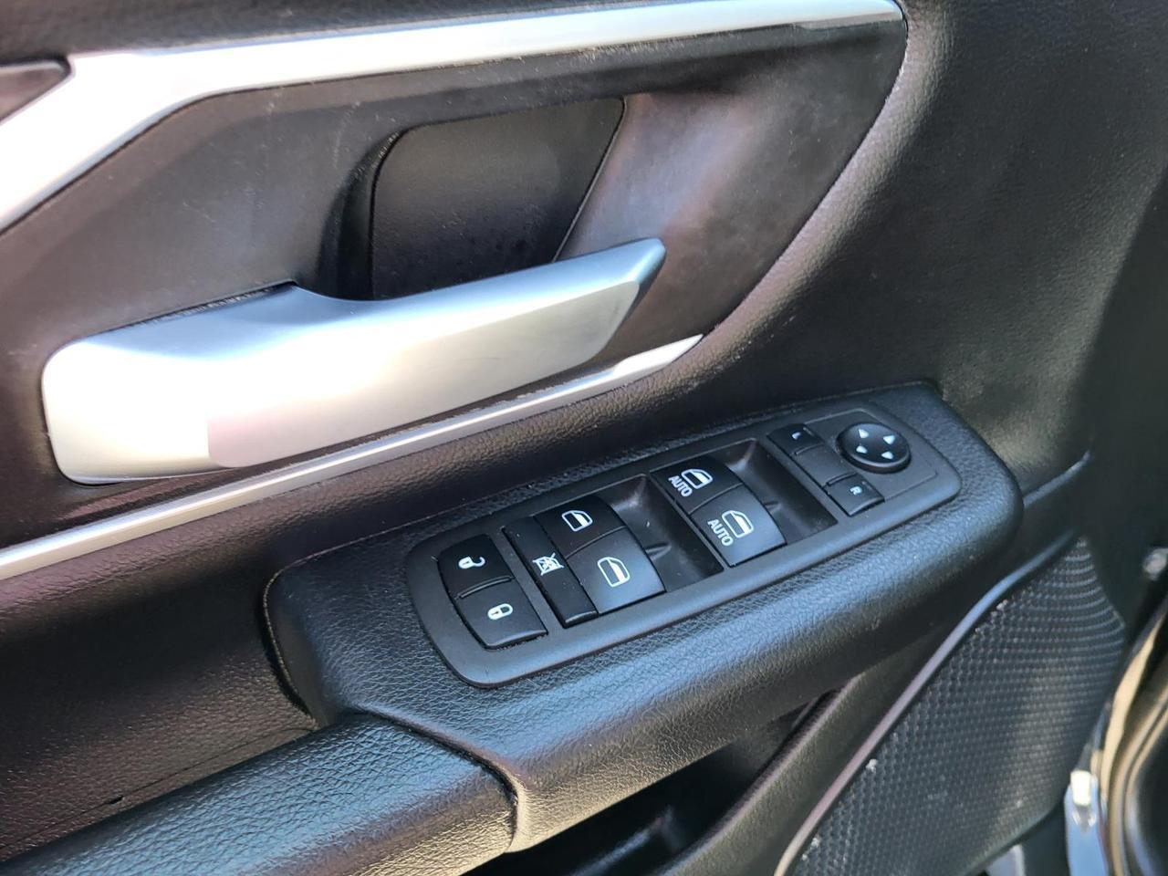 2022 Ram 1500 Lone Star 4x4 Crew Cab 5&apos;7 Box Beeville TX