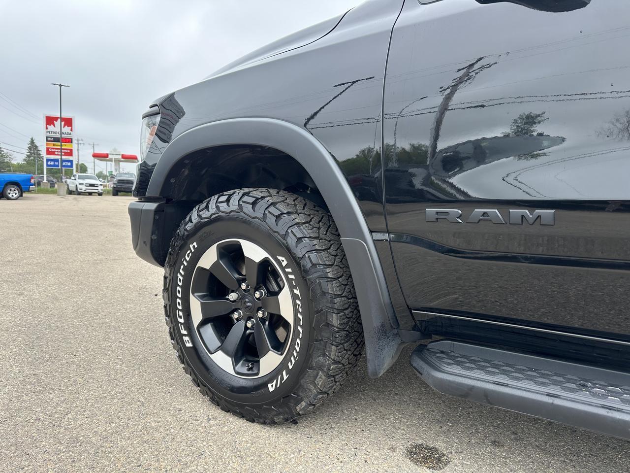 2022 Ram 1500 Rebel Crew Cab 4x4 | V8 HEMI | Heated Seats | NAV | 12IN Touchscreen | Backup Camera | Towing Redwater AB