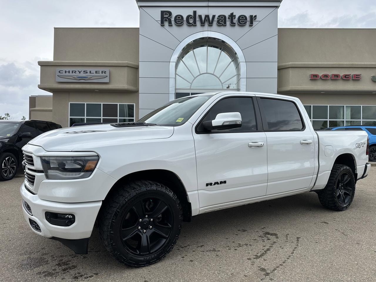 2022 Ram 1500 Sport Crew Cab 4x4 | HEMI V8 eTorque | Pano Sunroof | 12IN Touchscreen | NAV | Heated Seats