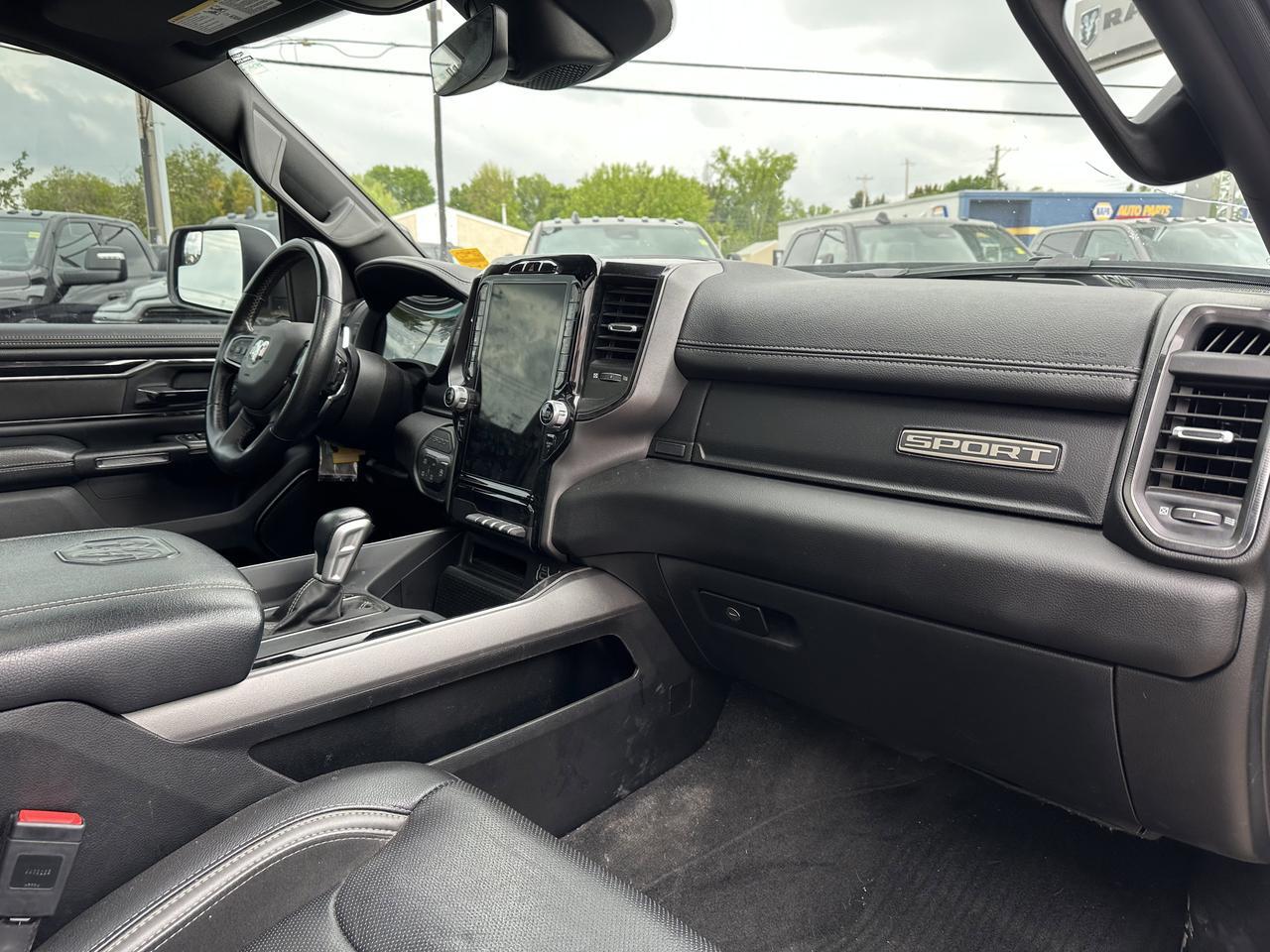 2022 Ram 1500 Sport Crew Cab 4x4 | HEMI V8 eTorque | Pano Sunroof | 12IN Touchscreen | NAV | Heated Seats Redwater AB